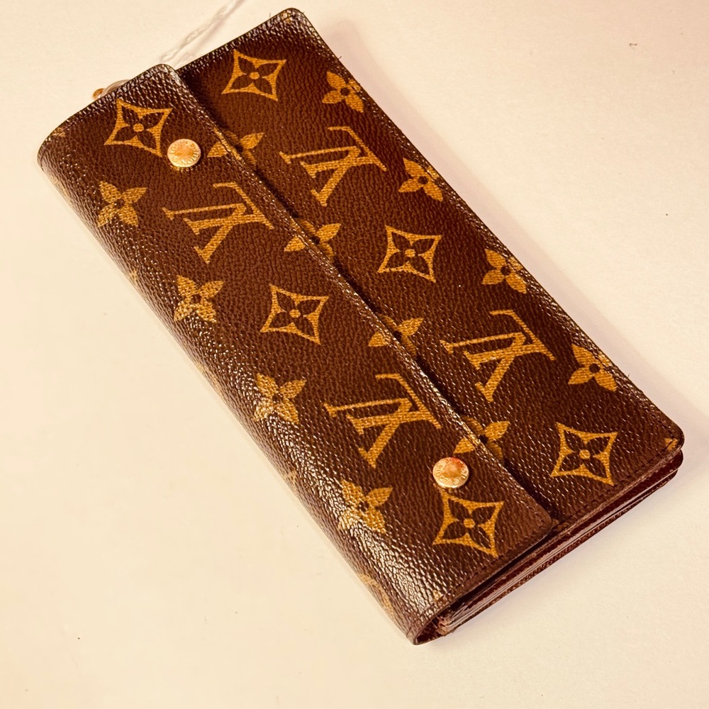 Louis Vuitton Brown and Gold Monogram Clutch - Picture 6 of 16